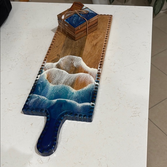 Ocean Wave Wood Cheese Board with Four Coasters - Picture 4 of 5